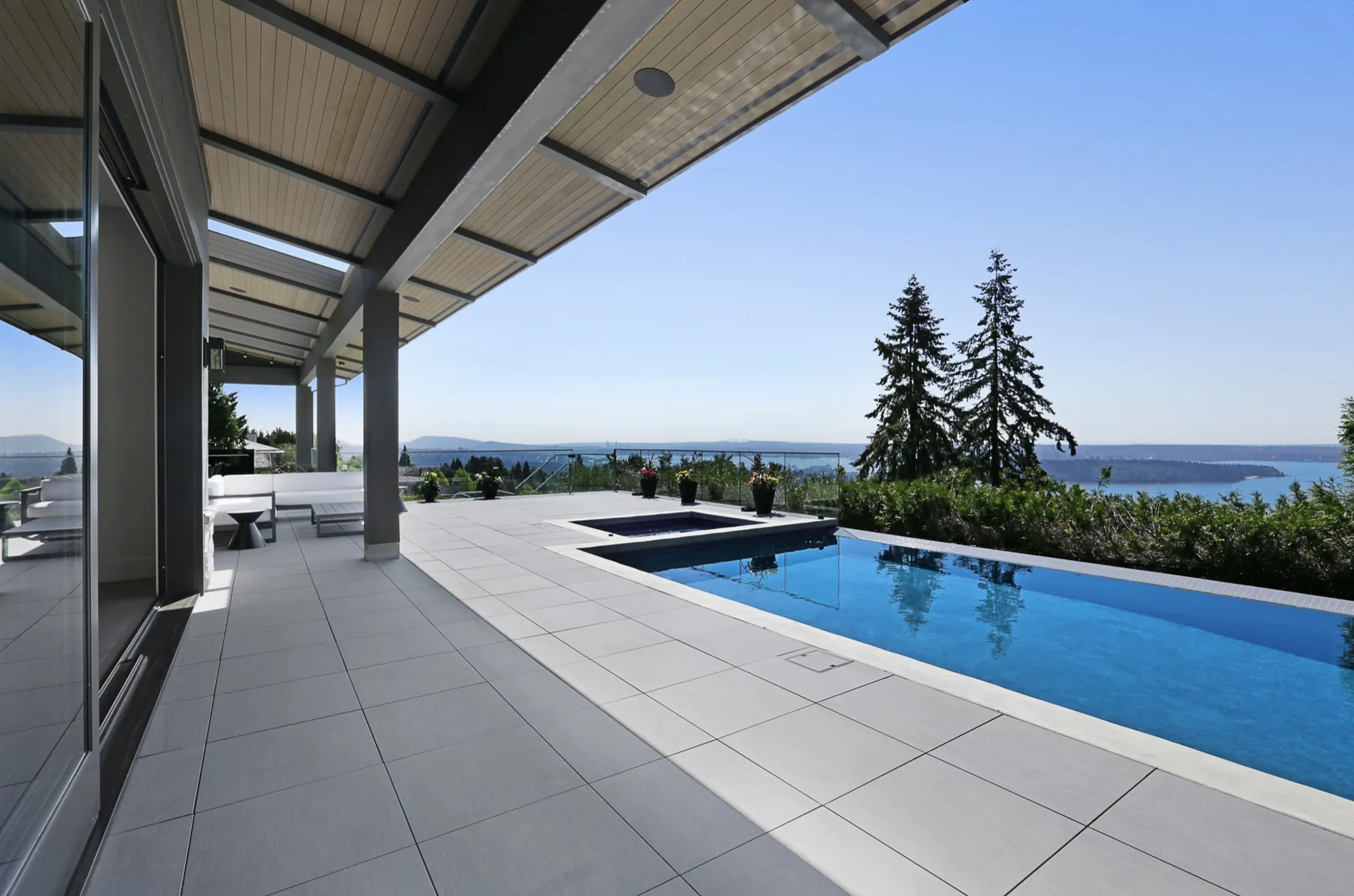 Bayview, Pool deck view