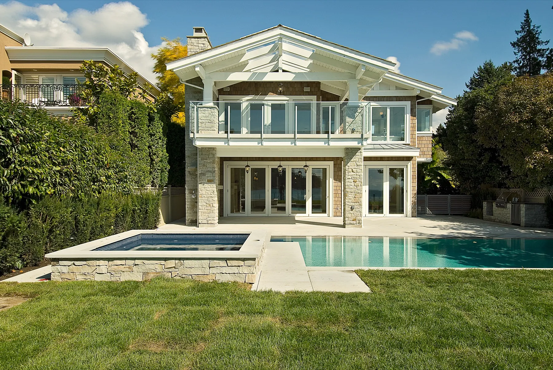 Beach House, Exterior rear pool day