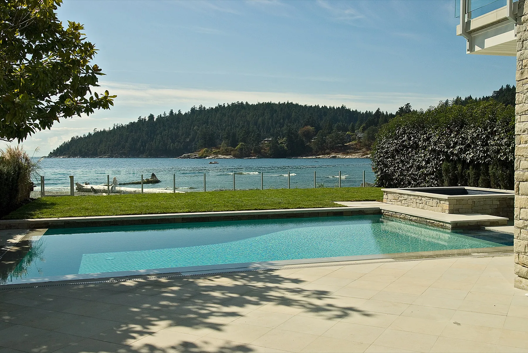 Beach House, Pool ocean view day