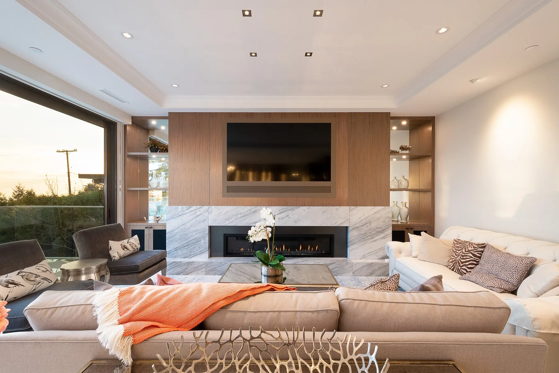 Chateau, Family room sectional