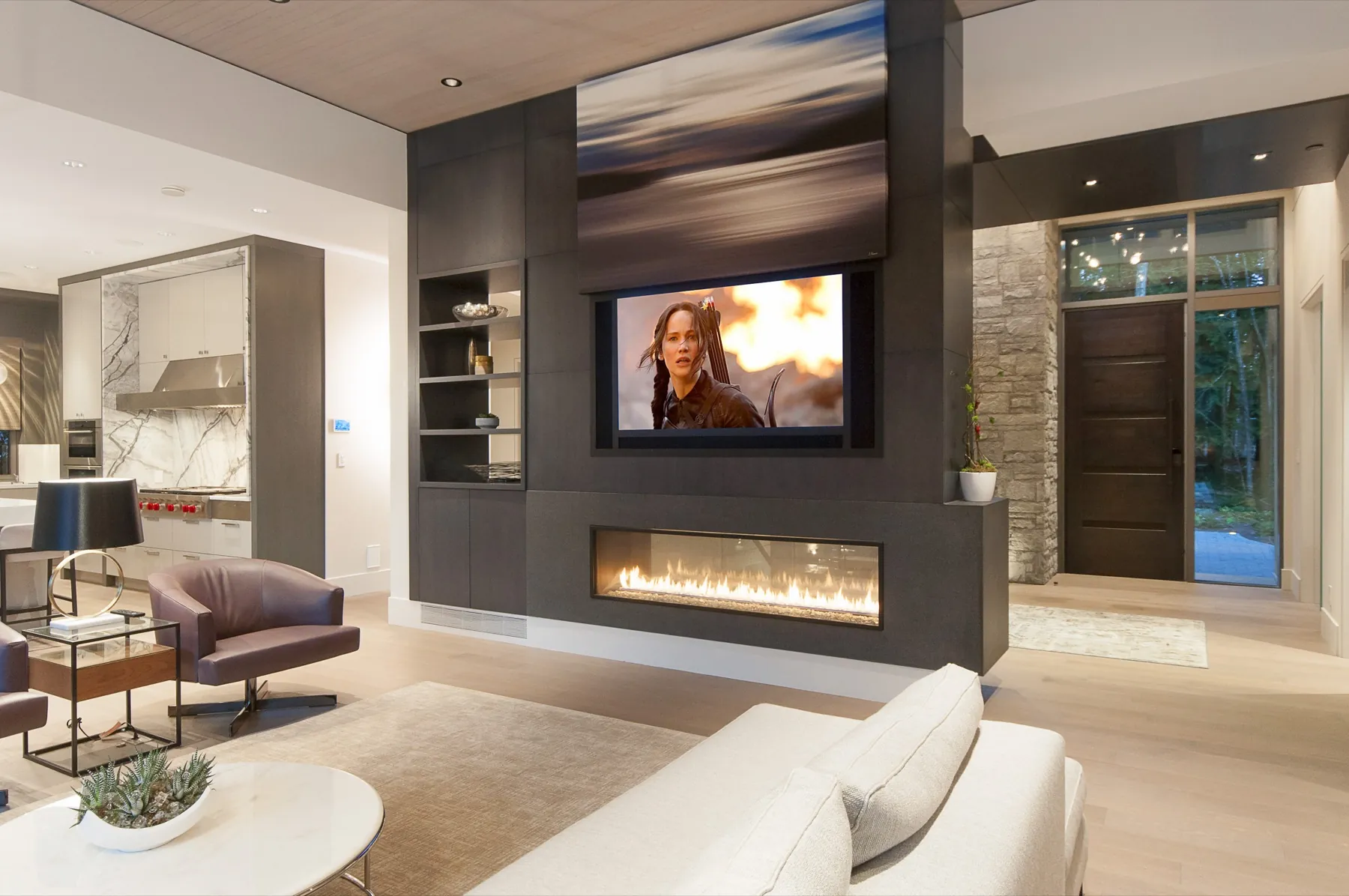 Creekside, Great room fireplace tv