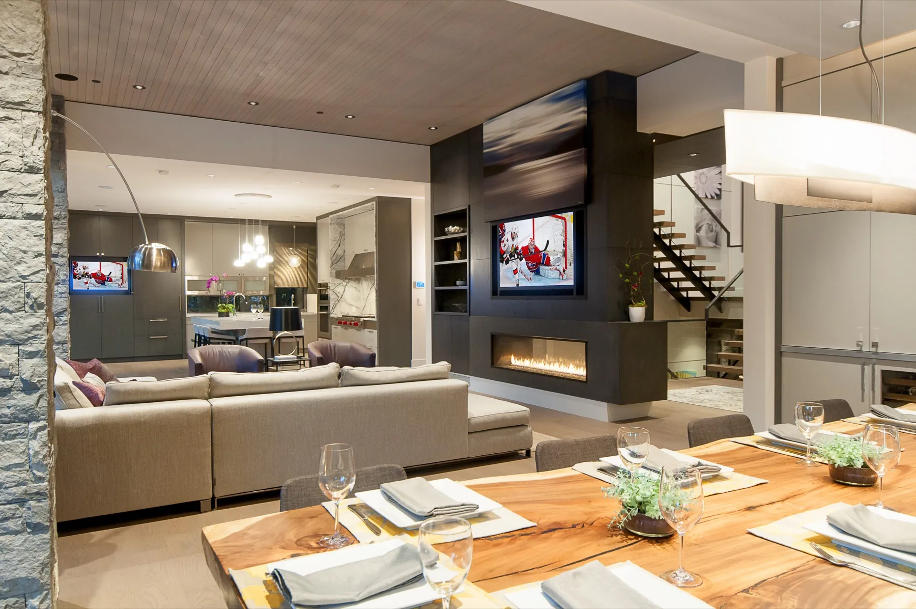 Creekside, Great room dining living