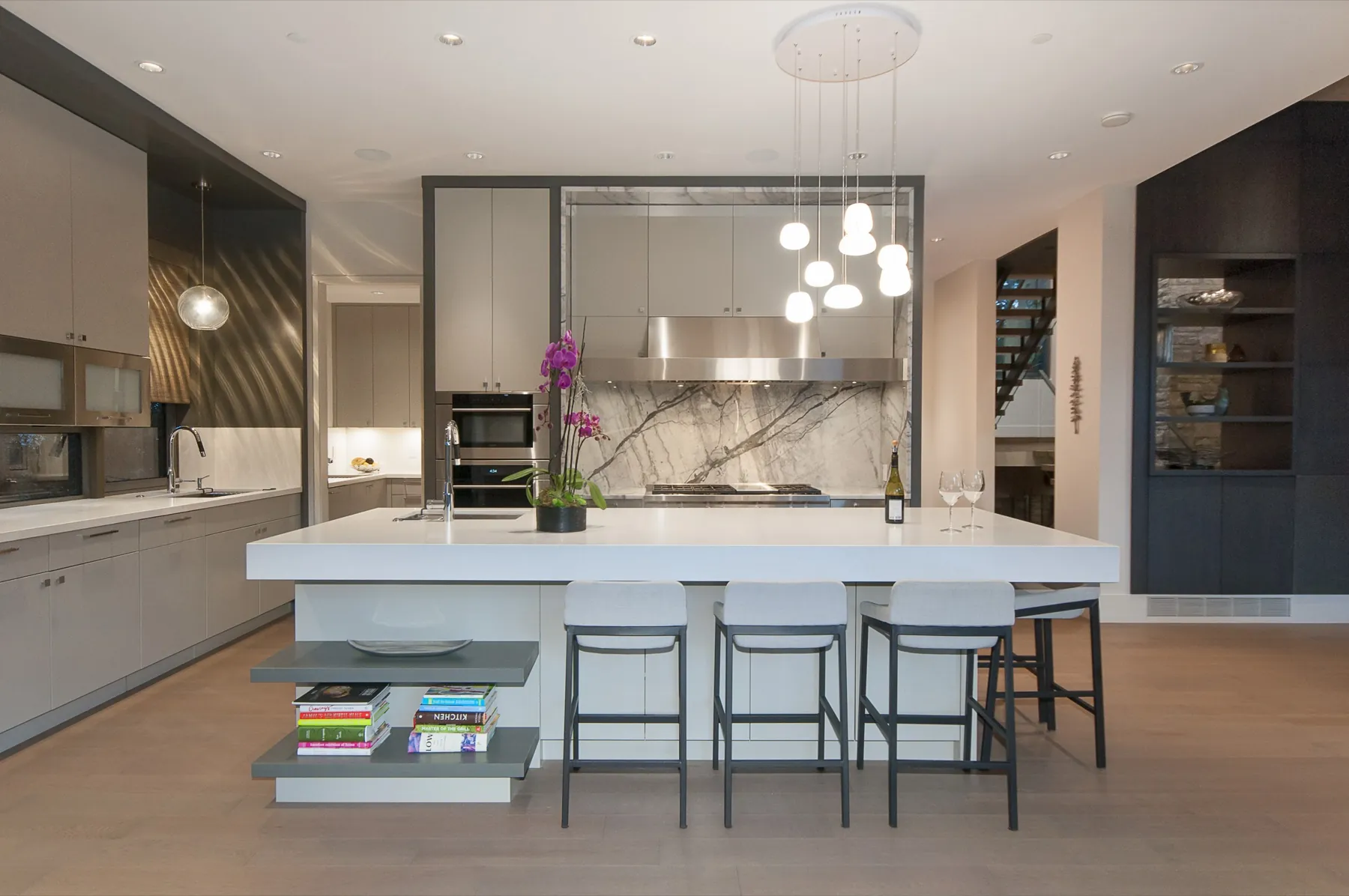 Creekside, Kitchen island wide