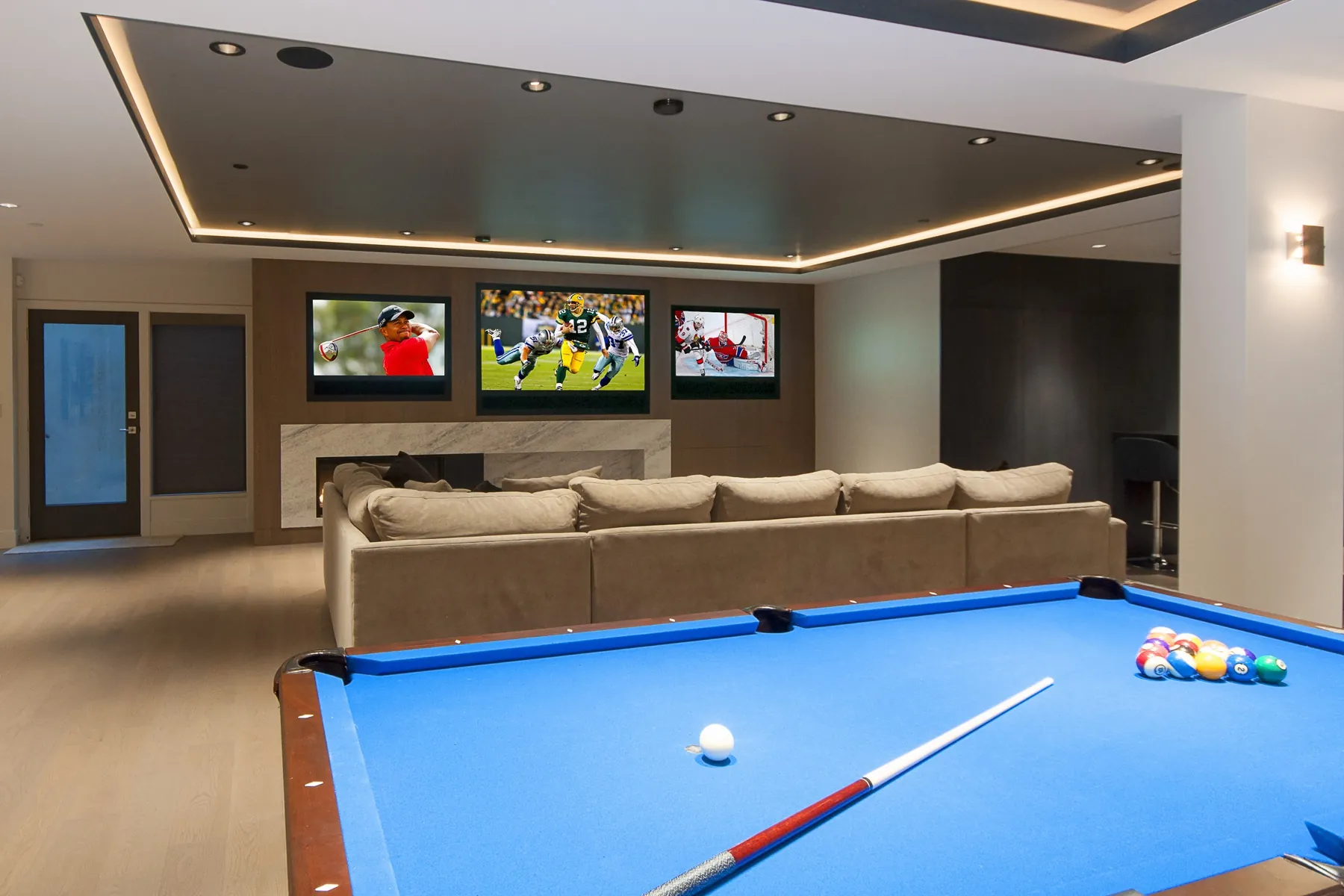 Creekside, Games room bar wide