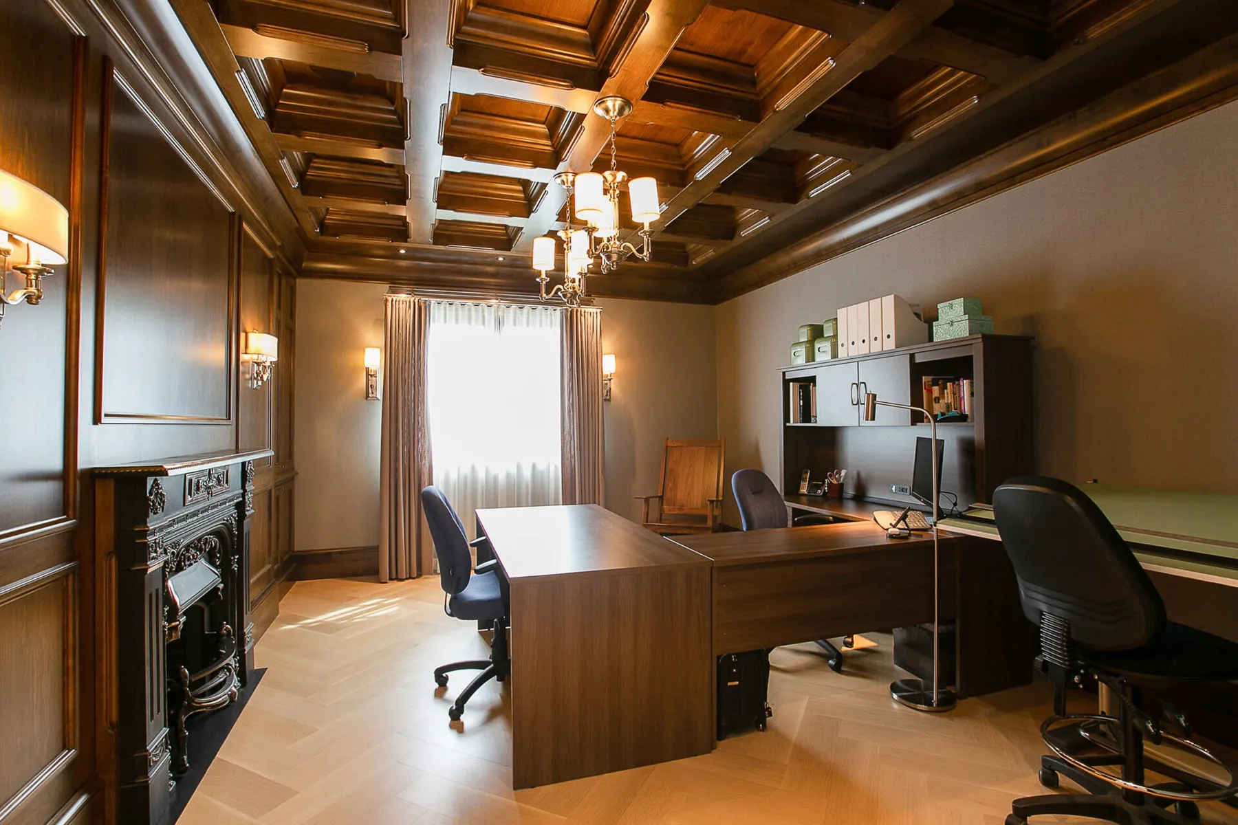 Lakeview, Paneled office