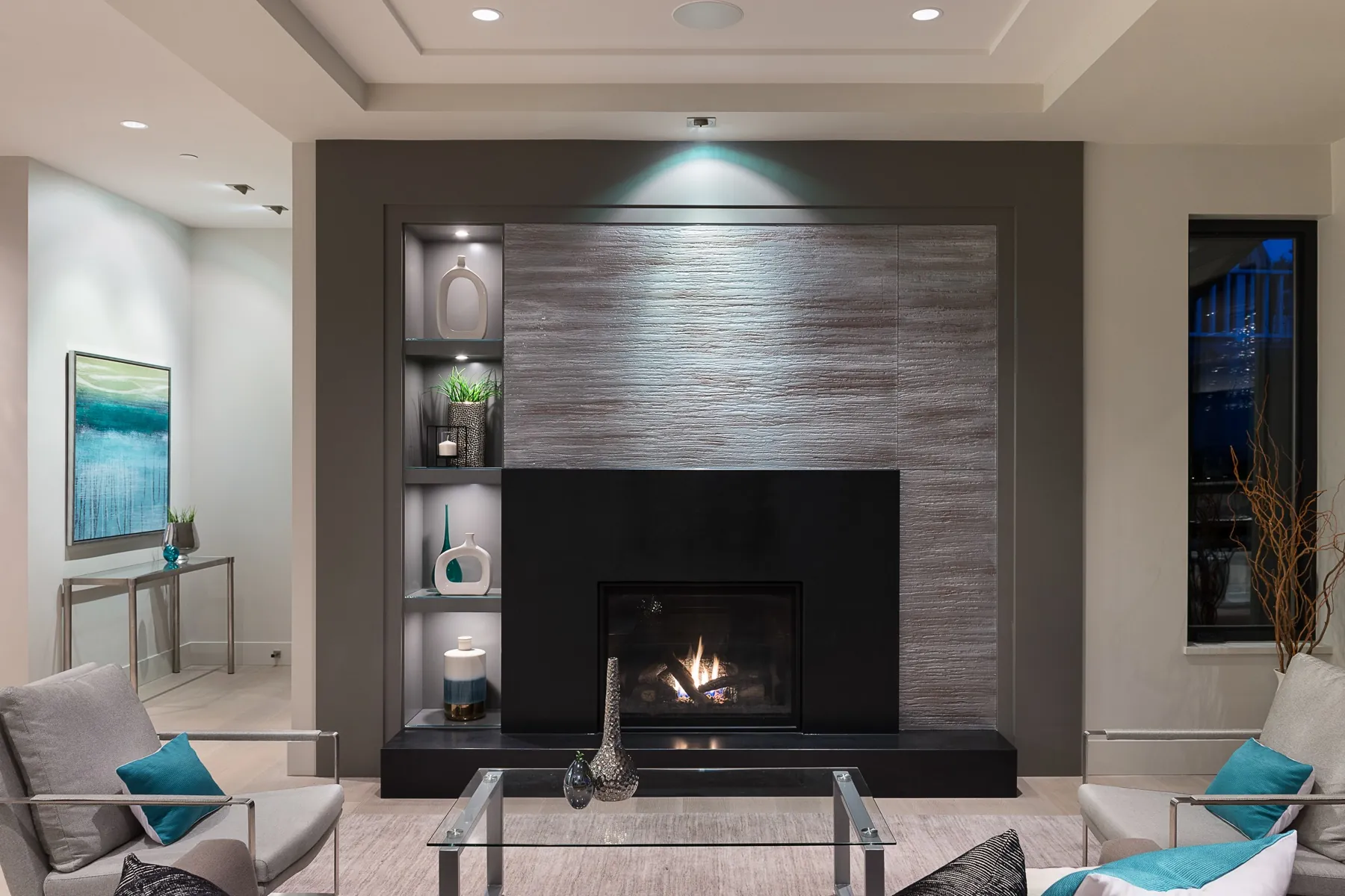 Ridge View, Living room fireplace detail