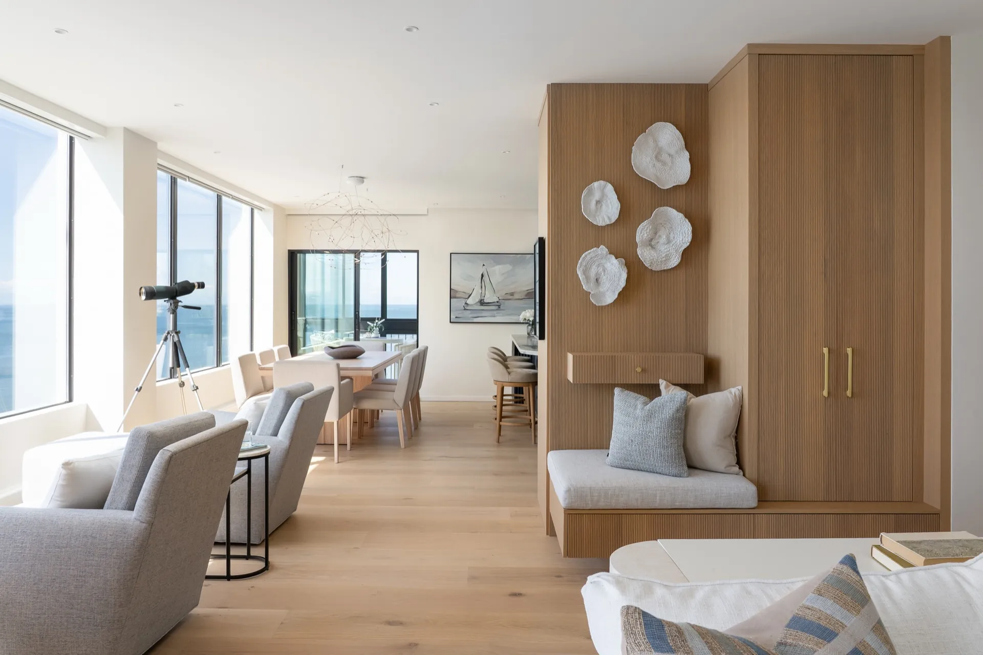 Seawalk, Living and dining toward the water