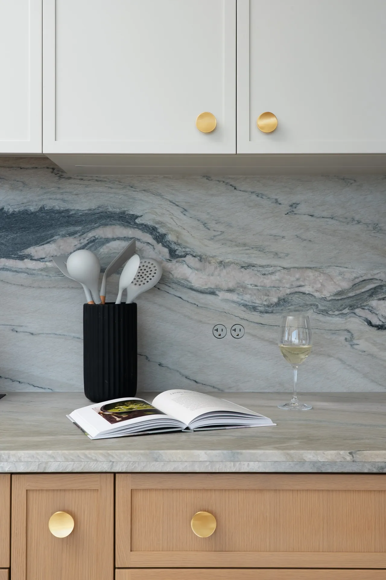 Seawalk, Kitchen counter