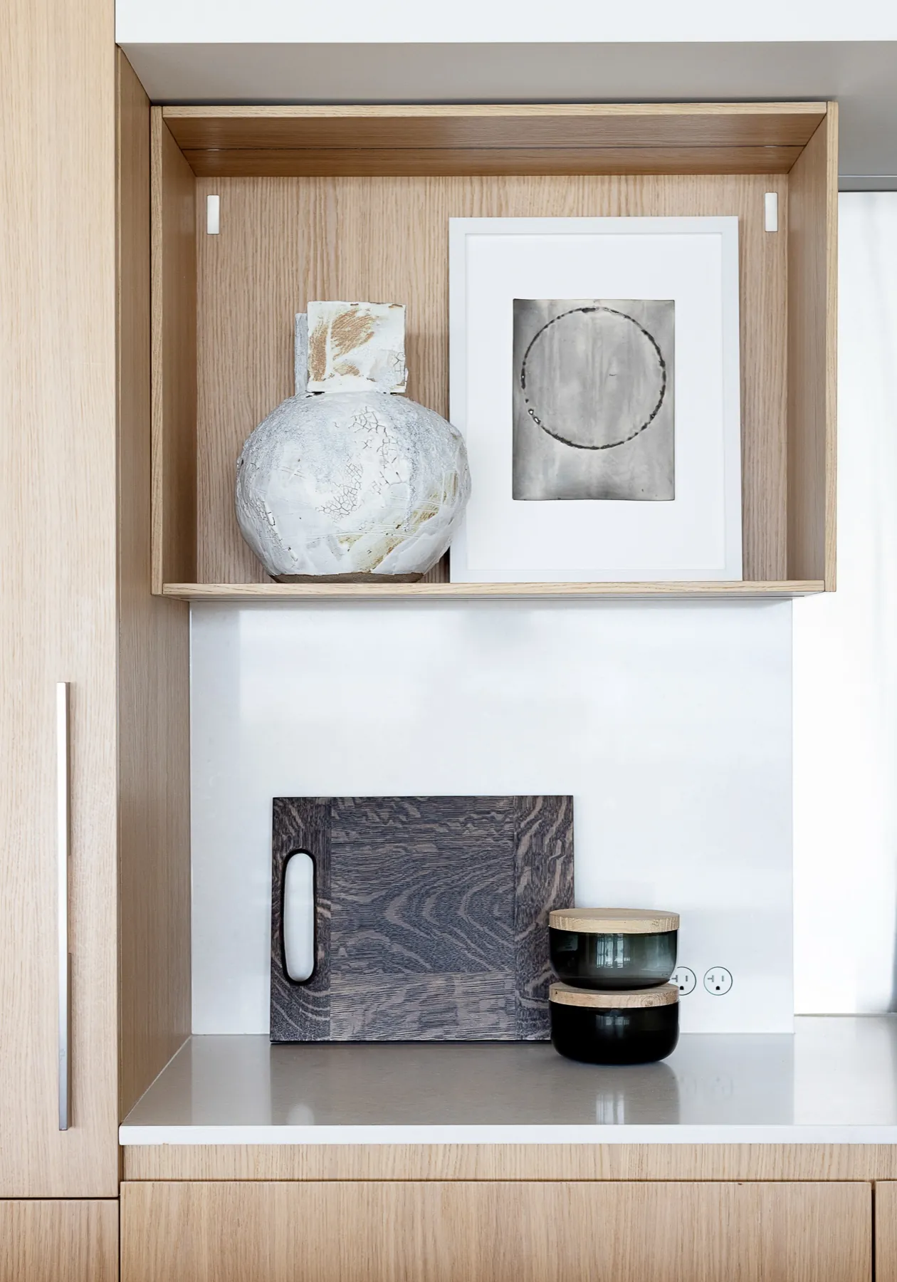 Shoreline, Kitchen shelf vase detail