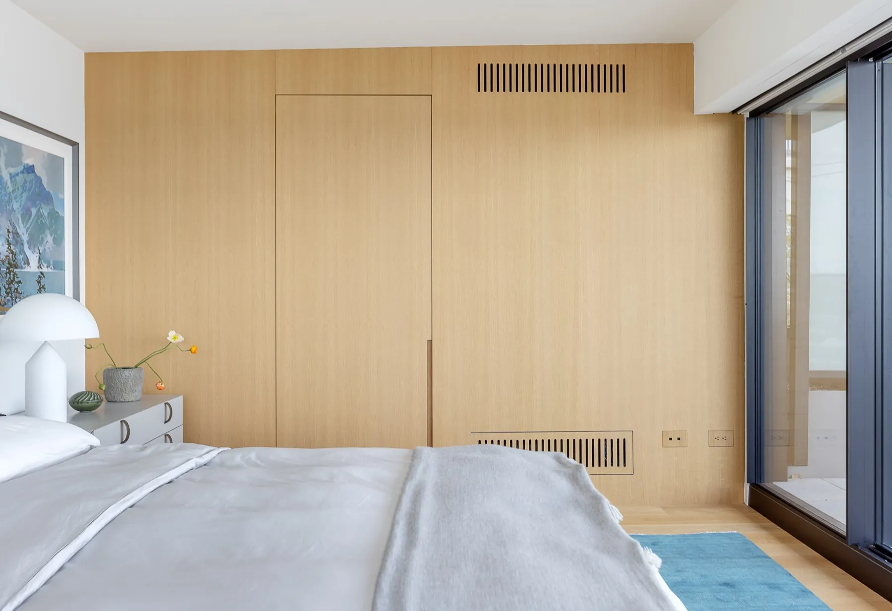 Shoreline, Primary suite cabinet detail