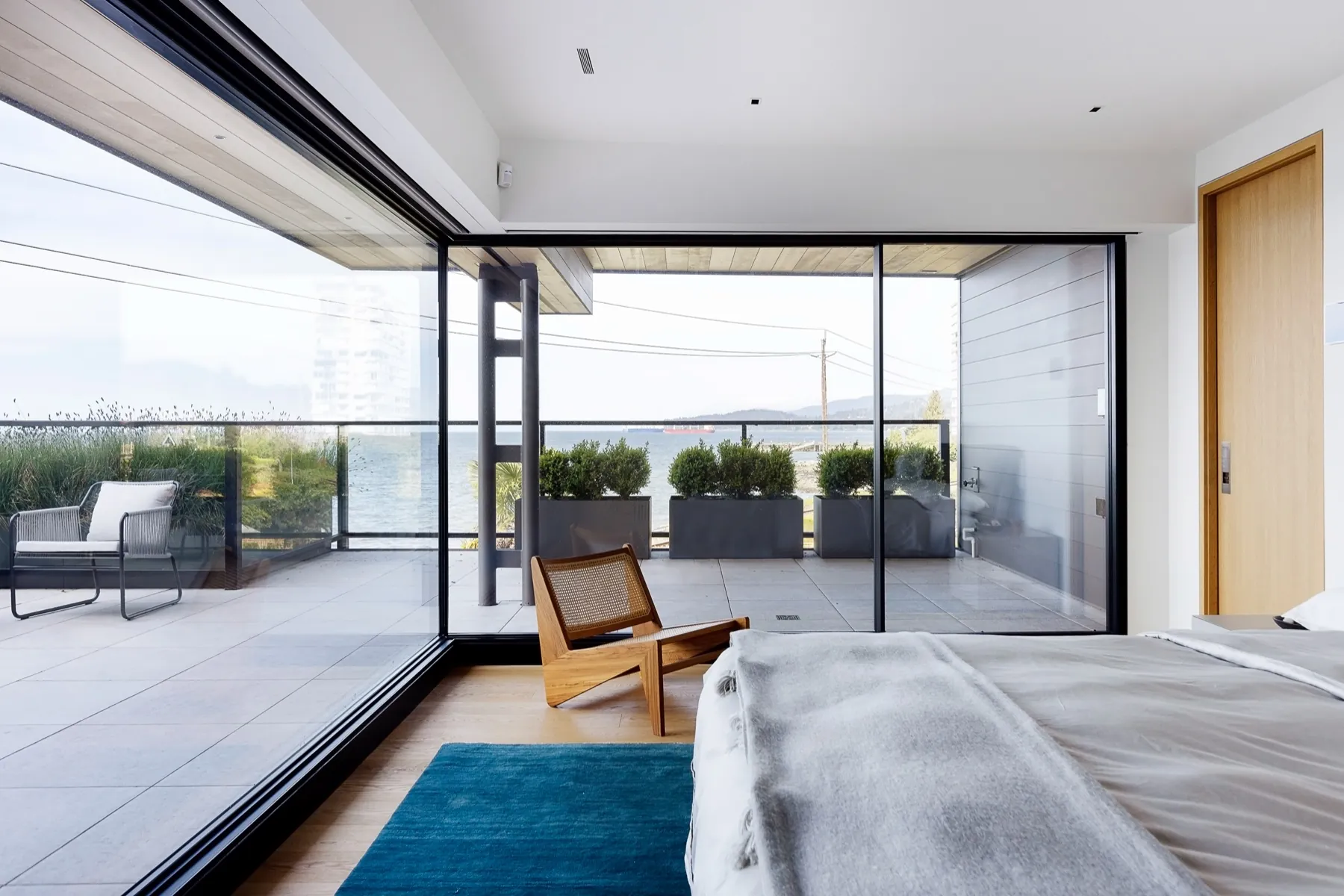 Shoreline, Primary bedroom ensuite door