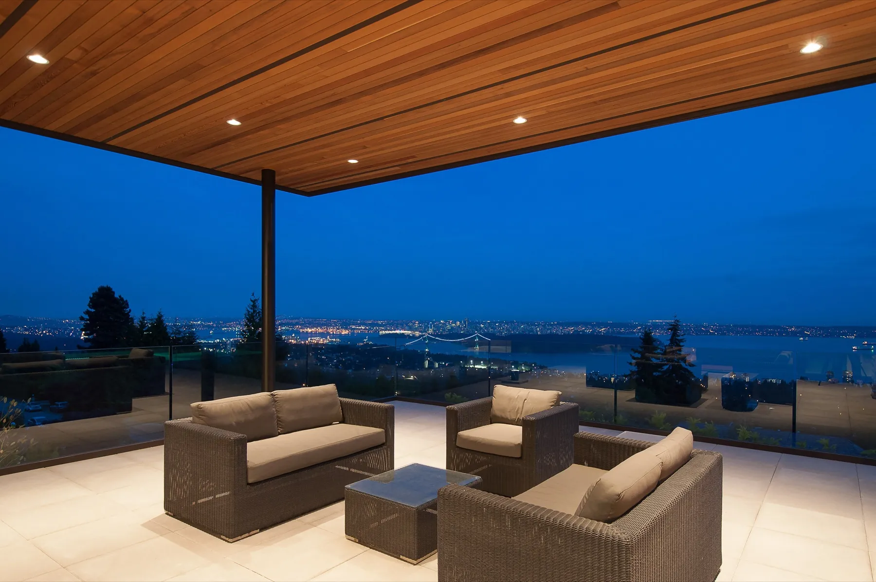 Skyline, Patio lounge twilight