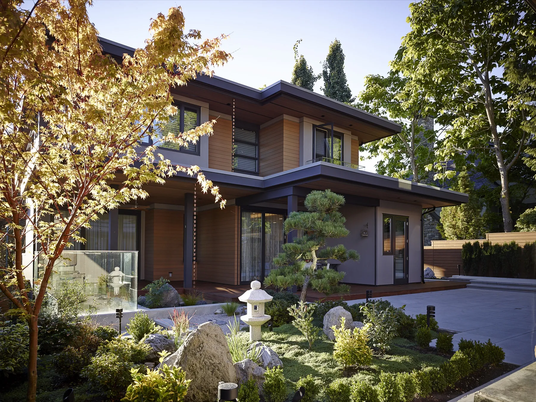 Zen, Exterior side garden day