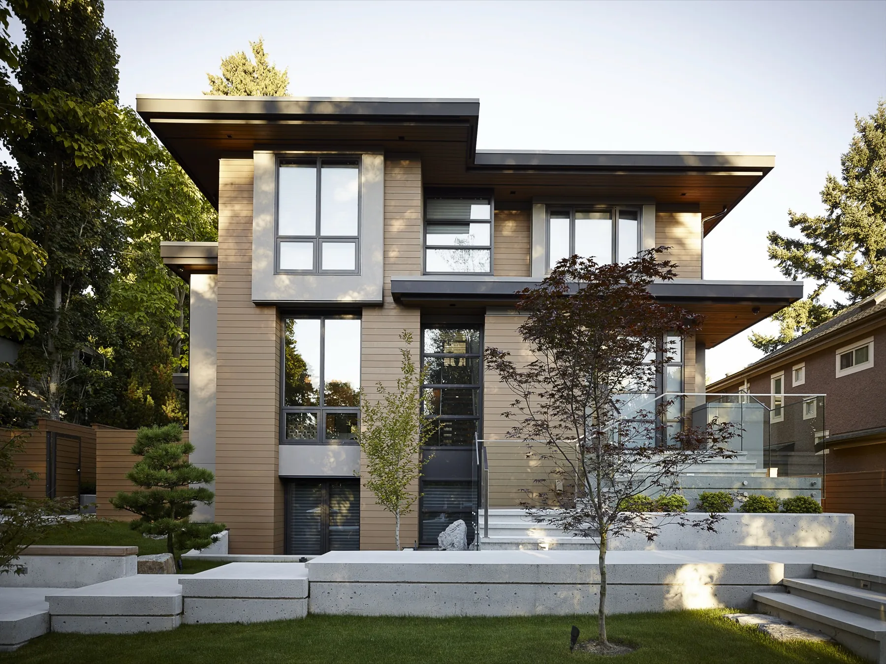 Zen, Exterior rear day